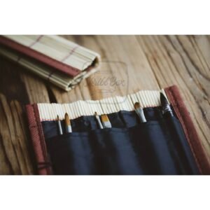 Raphael Mini Travel Brushes In A Bamboo Holder And 1 Free Precision Brush